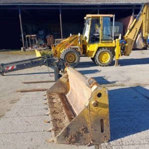 foto baggerlader multi! kran pflug Komatsu Fai WB98A